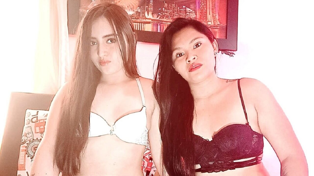 View AnahiAndLoisa Naked Private